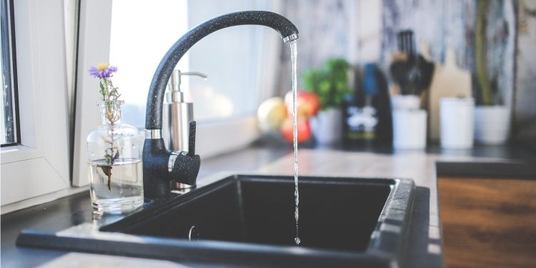 Atención vecinos y turistas. Restricción del servicio de agua corriente