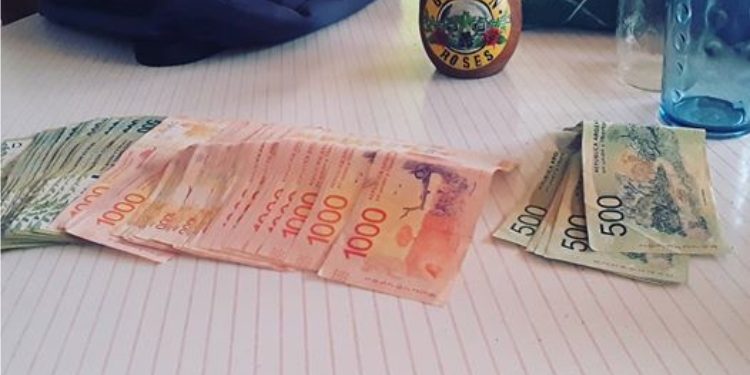 Monte Hermoso. Encontró más de 140 mil pesos en un bolso y los devolvió