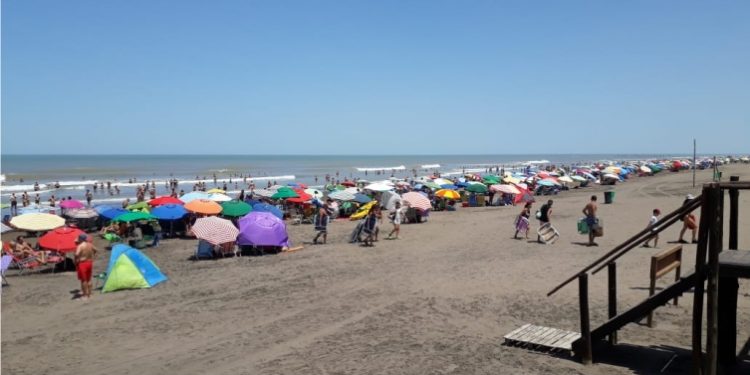 Enero : Record de turistas en Monte Hermoso. Capacidad completa