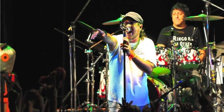 Se adelantó el horario : Kapanga en el parador Bronx » La Playa Suena «