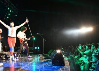 «Reina Madre» llenó la sala con el mejor tributo a Queen