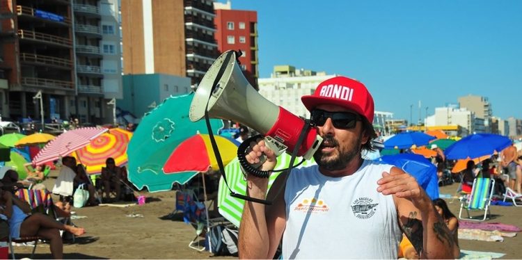 Concientización sobre “Playas Limpias”. Durante febrero, continúan las intervenciones artísticas