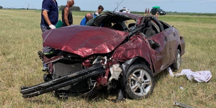 Vuelco en la ruta 3, una mujer que se dirigía a Monte Hermoso está en grave estado