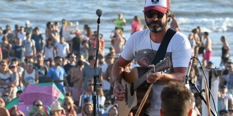 Monte Hermoso sonó con Iván Noble