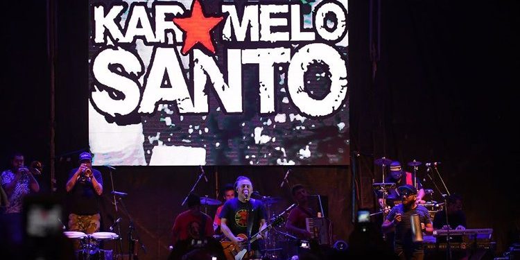 Karamelo Santo le puso ritmo y color a la segunda noche de Carnavales