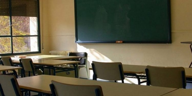 Clases: Trotta apuntó al regreso a las aulas para después de vacaciones de invierno