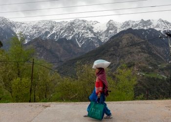Debido a la disminución de la contaminación se vuelve a ver el Himalaya