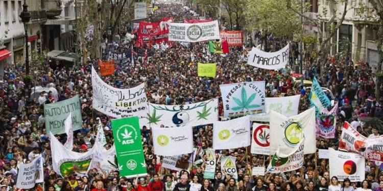 Este año realizan de manera virtual la Marcha Mundial de la Marihuana.
