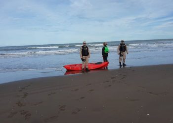 Prefectura Naval sancionó a una persona que practicaba deportes náuticos