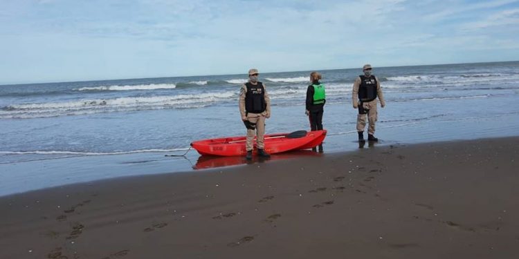 Prefectura Naval sancionó a una persona que practicaba deportes náuticos