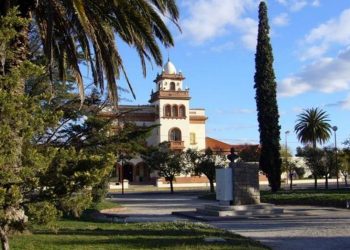 Habilitan a funcionar en Villarino a tiendas comerciales, hoteles, servicio doméstico y obra privada