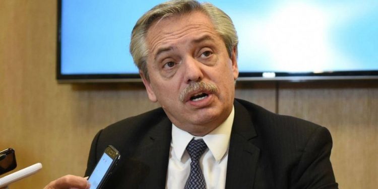 Alberto Fernández: «Tendríamos que estar en cuarentena absoluta»