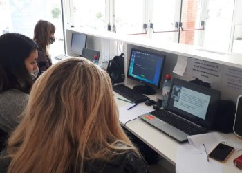 Personal del área de turismo continúa capacitándose de forma virtual.