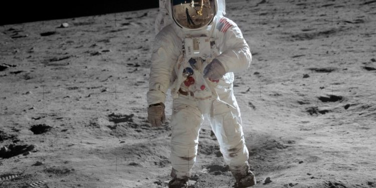 La llegada del hombre a la luna en alta resolución