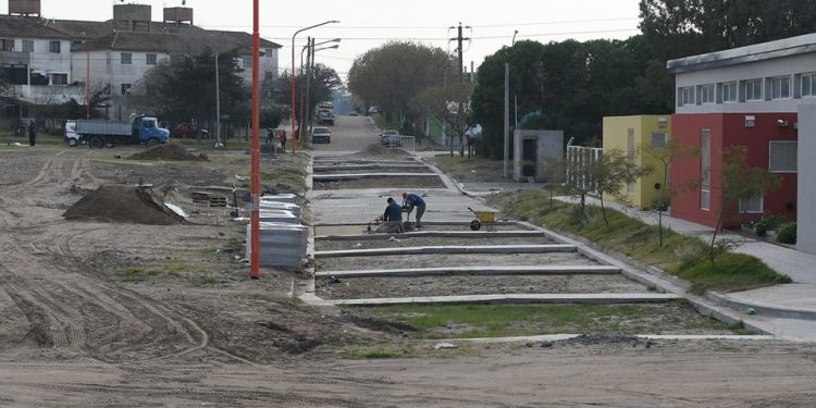 Avanza la obra de pavimento articulado