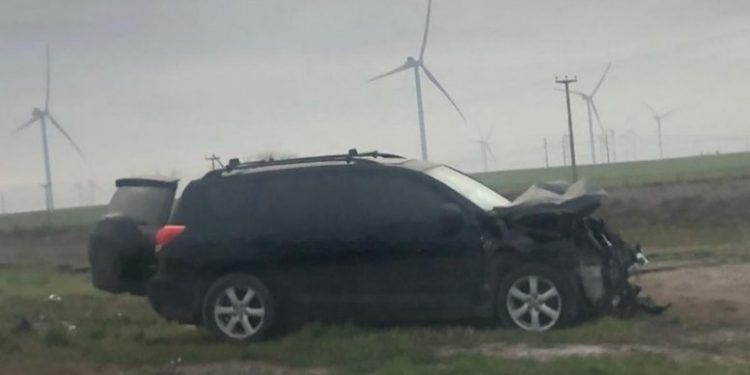 Un auto chocó contra una formación de un tren en la ruta 51