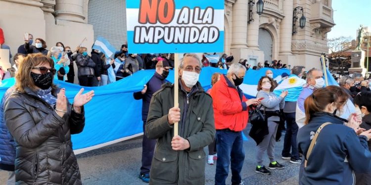 Marcha contra la reforma judicial en Bahia Blanca