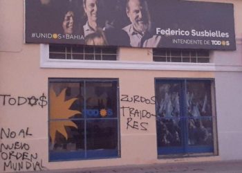 ataque al local de frente de todos