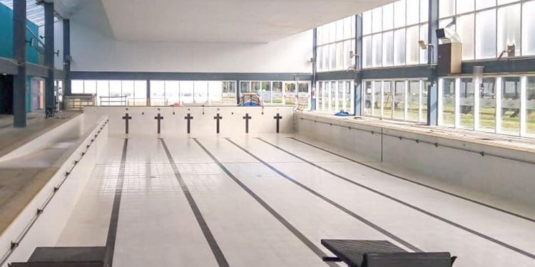 Continúan los trabajos de mantenimiento en el Natatorio Municipal