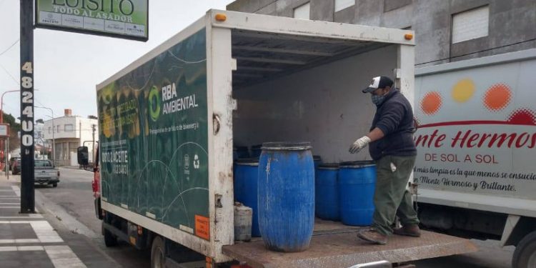 Recoleccion de aceite de cocina reciclado