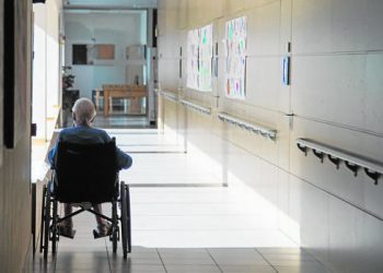 Ancianos solos en geriatricos