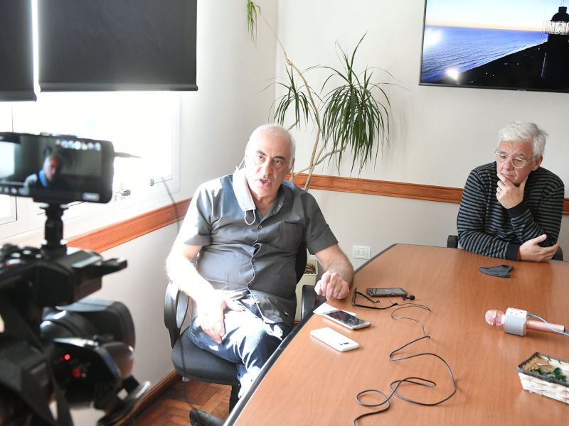 Conferencia de prensa Dichiara y Jorge Busca propietarios no residentes ingreso