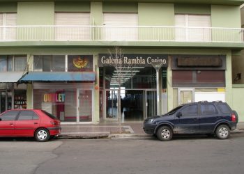 Comercios cerrados en Monte Hermoso