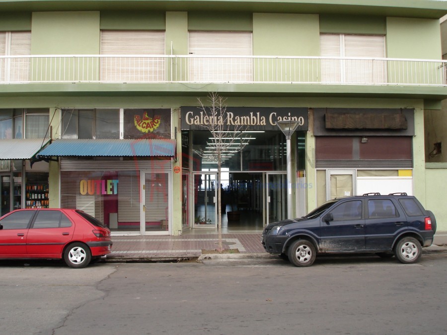 Comercios cerrados en Monte Hermoso