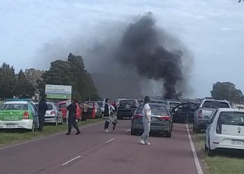 Caravana de no residentes incendios en monte hermoso