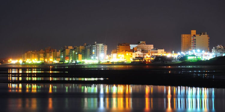 Monte Hermoso playa nocturno