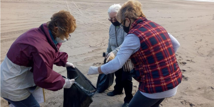 Censo basura en la playa balneario sauce grande