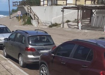 mal estacionado en cercanías de la playa monte hermoso