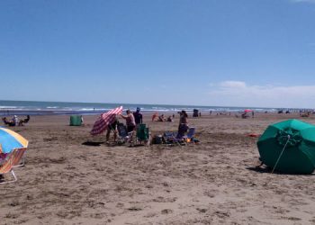 playa monte hermoso temporada 2021 diciembre