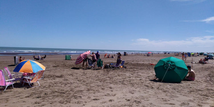 playa monte hermoso temporada 2021 diciembre