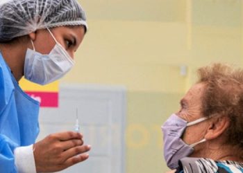 Casos Covid en Monte y escándalo de vacunas VIP