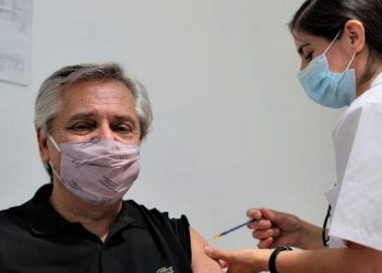 Vacunación irregular presidente Alberto Fernández