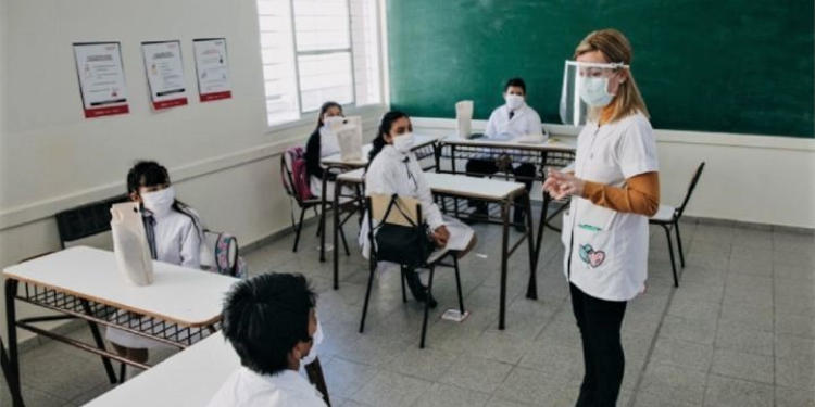 Informe Covid retorno a las clases presenciales en buenos aires