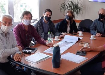 Reunión de Dichiara con comision de vecinos de Sauce Grande