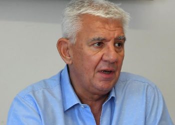 Dichiara promete trabajar para que dentro de dos años “el mapa esté pintado de celeste y no de amarillo”