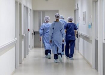 Covid: la baja en la utilización de camas de terapia intensiva otro dato de alivio y siguen llegando vacunas