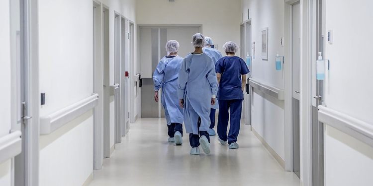 Covid: la baja en la utilización de camas de terapia intensiva otro dato de alivio y siguen llegando vacunas