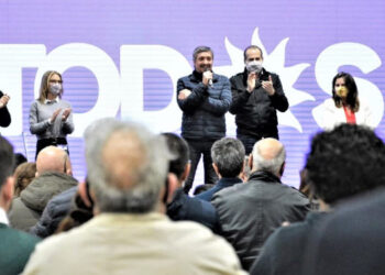 Dichiara en Bahía Blanca con Máximo Kirchner