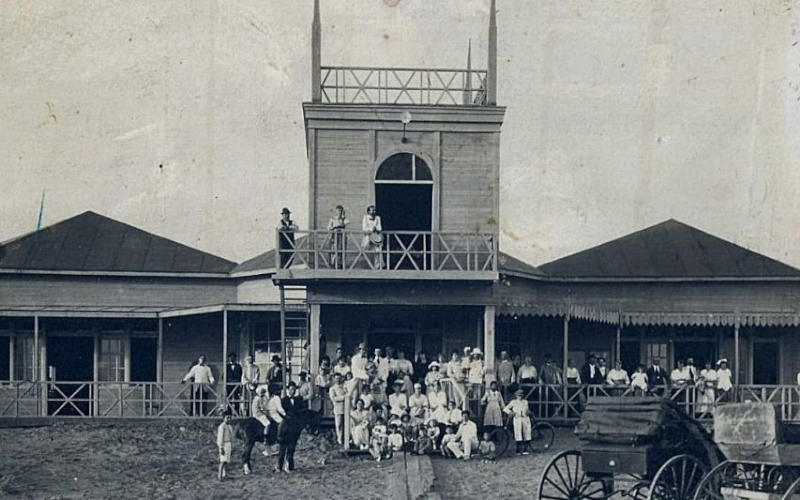 Hotel de madera en Monte Hermoso