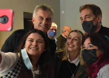 Macri y Santilli en la región