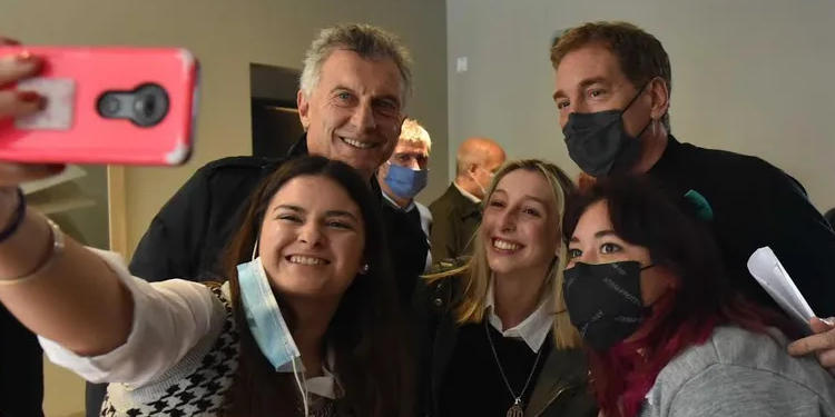 Macri y Santilli en la región