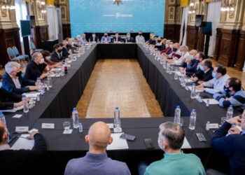 Reunión de Kicillof con intendentes del Frente de Todos