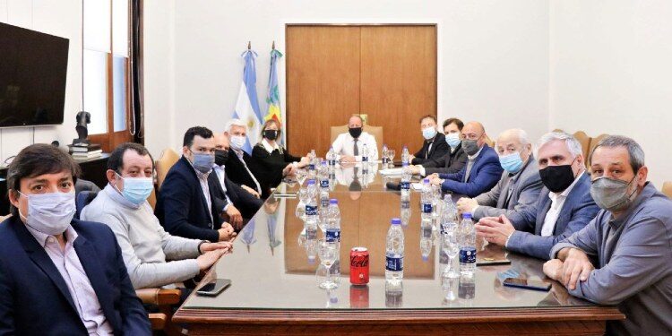 Martín Insaurralde se reunión con intendentes afines de la Sexta Sección Electoral