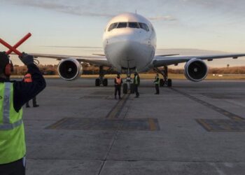 Covid: llegaron más dosis de AstraZeneca y de Sinopharm mientras ordenan reactivar la causa por el vacunatorio vip