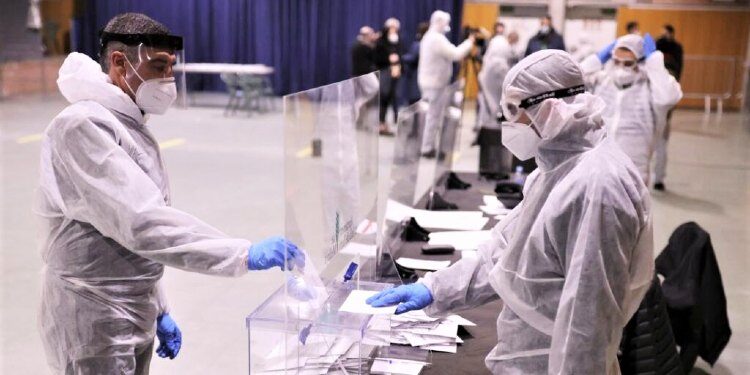 Elecciones en pandemia: ¿cuáles son las disposiciones que regirán para los ciudadanos que estén contagiados el 12 de septiembre?