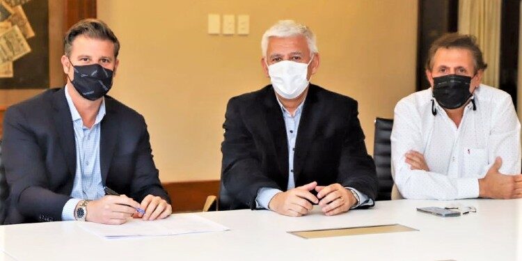 El municipio firmó la cesión de tierras para las 70 viviendas del nuevo desarrollo urbanístico Procrear